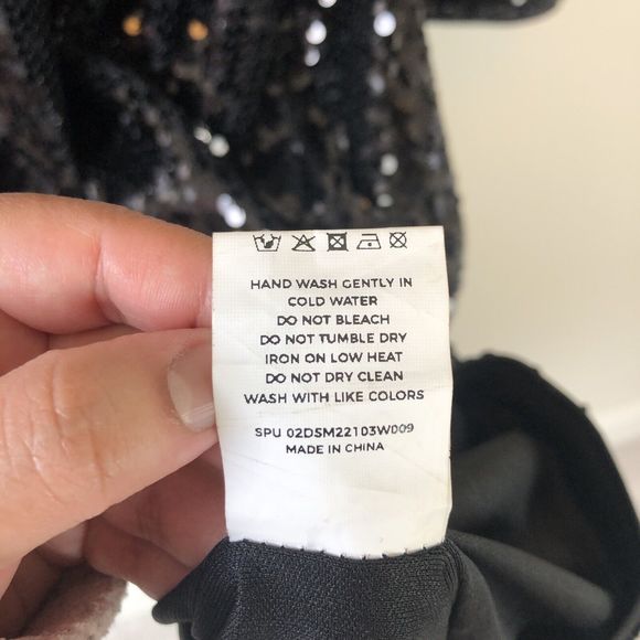 BloomChic Black Metallic Sequined Long Sleeve Dress Faux Wrap Size 14/16 NWTs - Picture 13 of 13